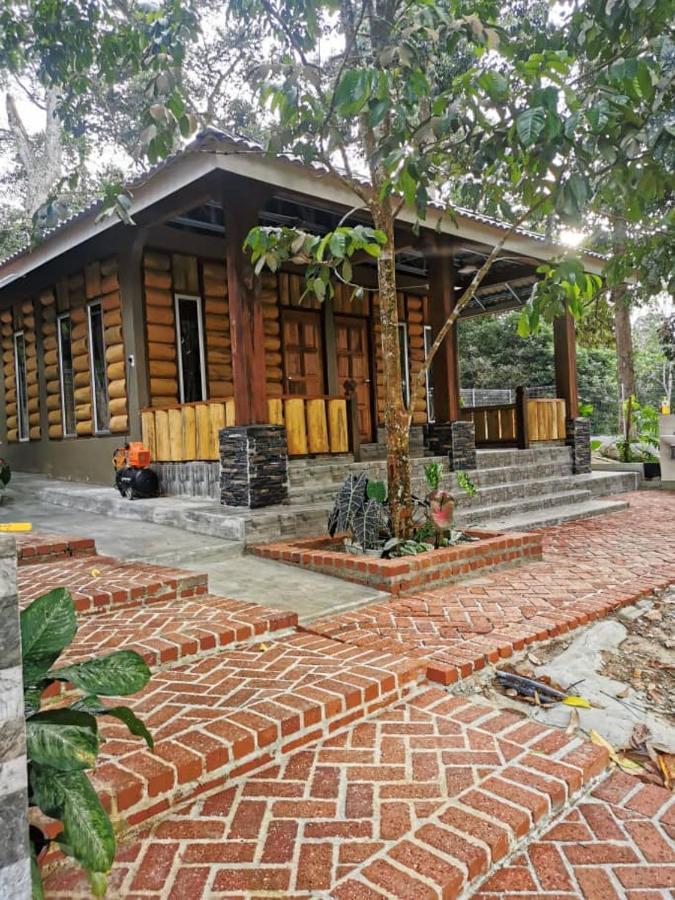Homestay Dusun Ana Balun Slim River Eksteriør billede