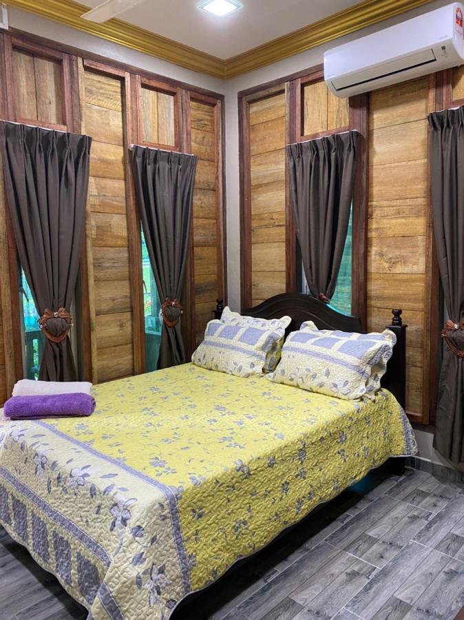 Homestay Dusun Ana Balun Slim River Eksteriør billede
